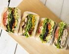 「ベジ&チキンサンドイッチ」1,180円(税別)