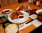 島の味覚を堪能できる夕食(料理一例)